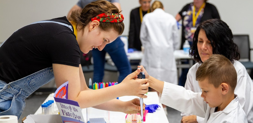 Learning to pipette Learning to pipette