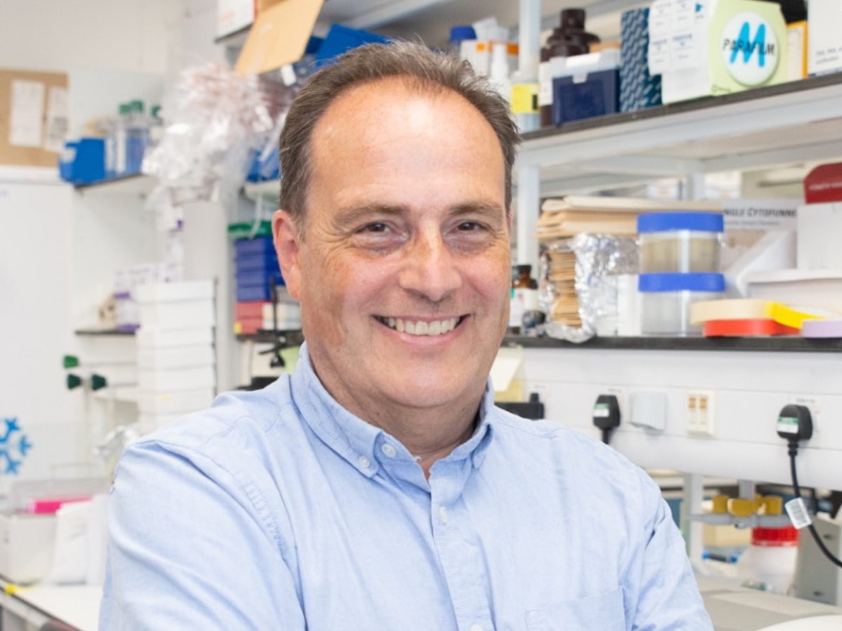 Image of Ben Simons in the lab