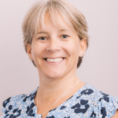 Tracey  Andrew