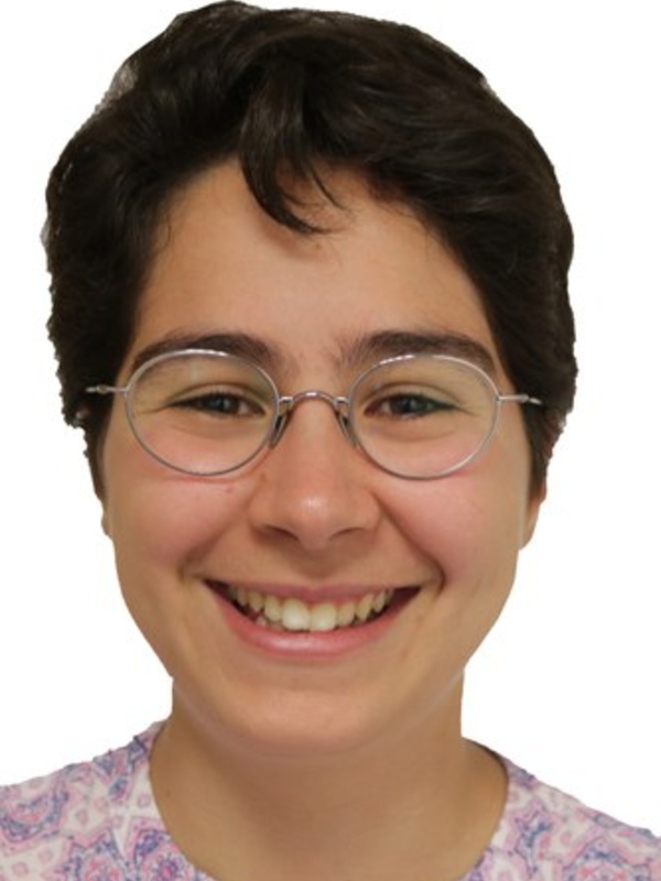  Yasmine Kamen
