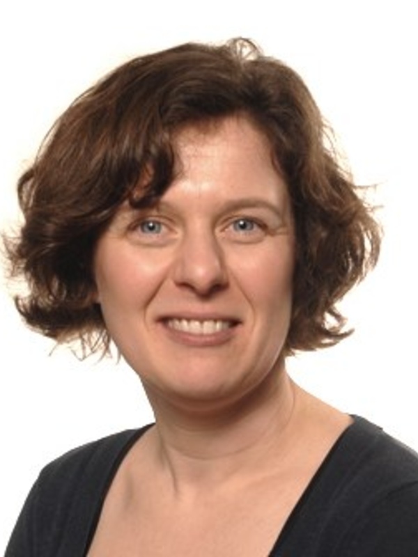  Rosalind Drummond
