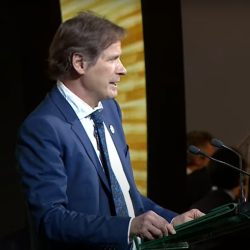 Robin Franklin accepts King Faisal Prize